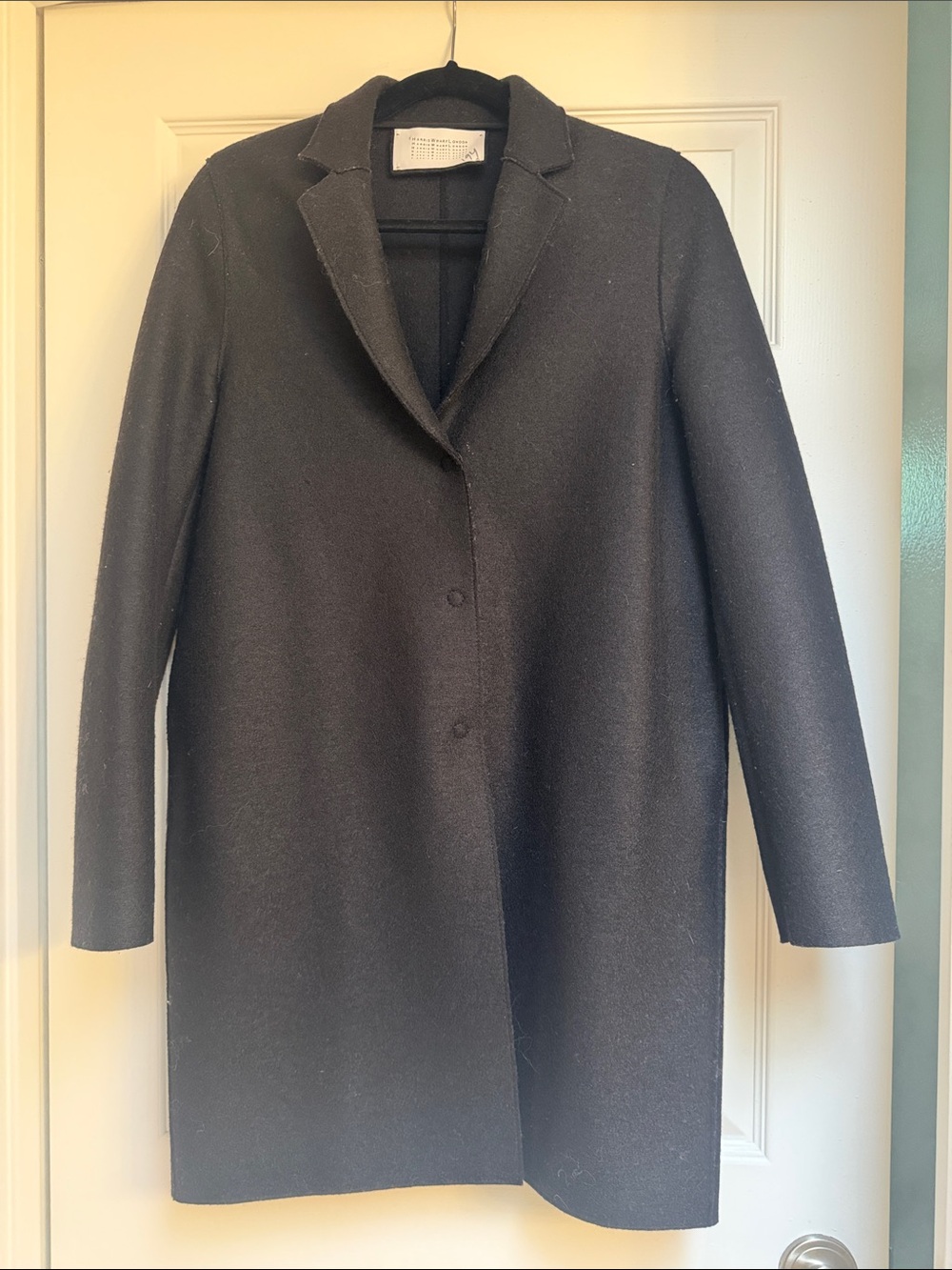 Harris Warf London -Women's Black Minimalist Wool Coat with side pockets